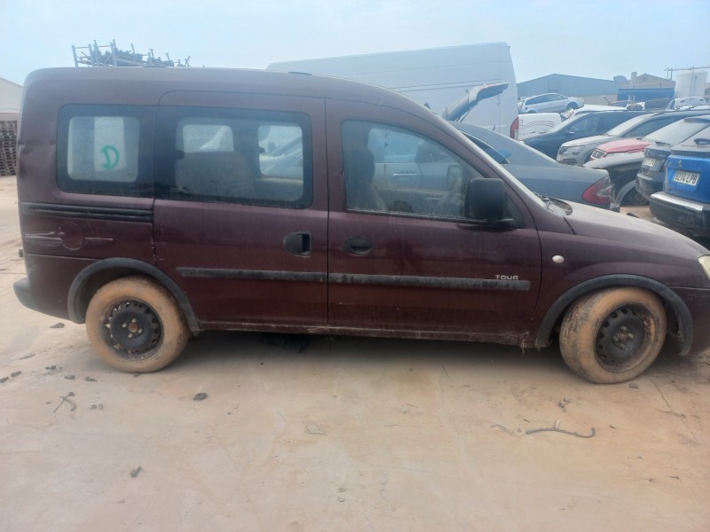 opel combo (corsa c) del año 2001