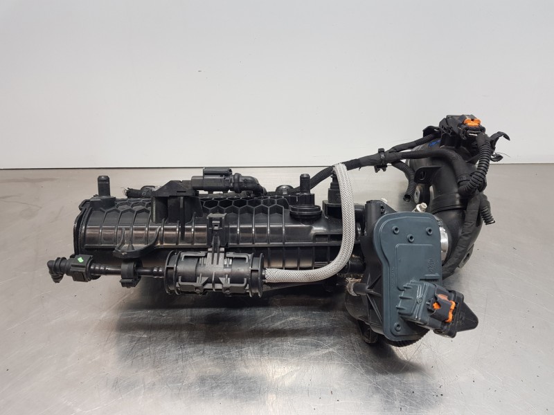 Recambio de colector admision para citroen c4 picasso puretech referencia OEM IAM 9842272880 9802101480 