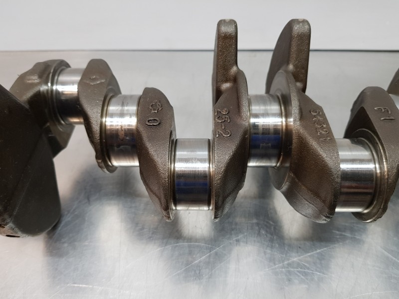 Recambio de cigueñal para nissan juke (f15) visia referencia OEM IAM 1220100Q0M  