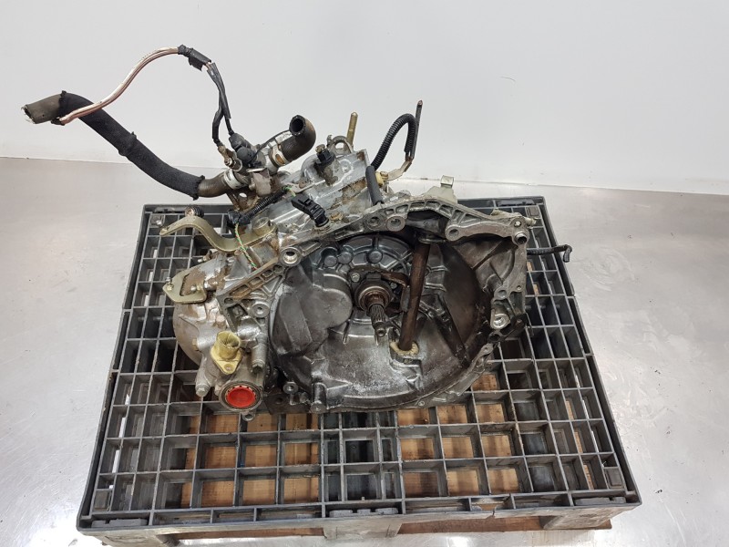 Recambio de caja cambios para peugeot 306 break boulevard referencia OEM IAM 20TD95  