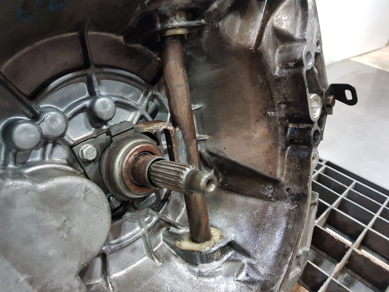 Recambio de caja cambios para peugeot 306 break boulevard referencia OEM IAM 20TD95  