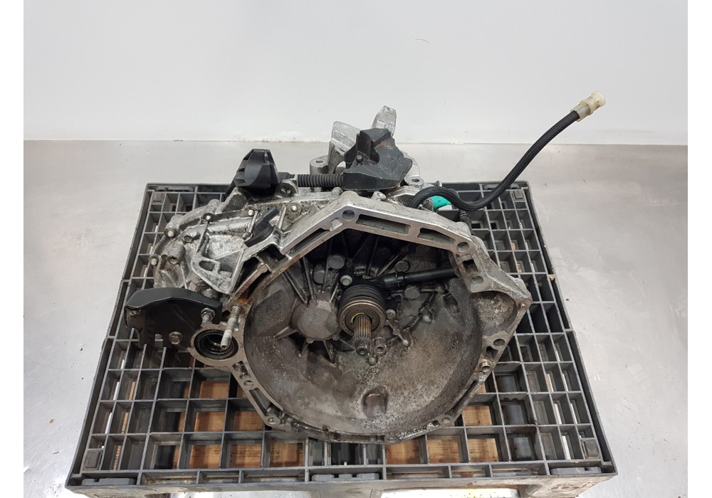 Recambio de caja cambios para renault megane iii berlina 5 p authentique referencia OEM IAM 8201184199 TL4045 320106030R