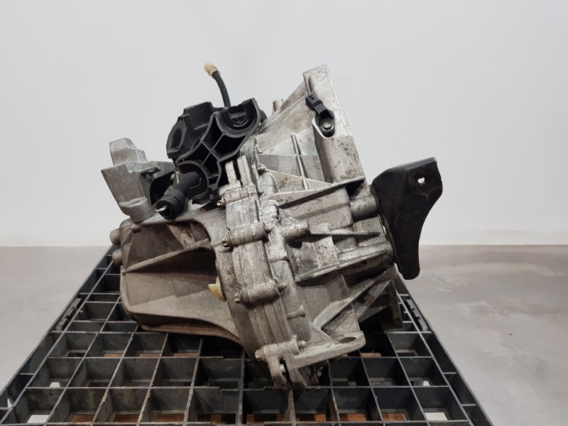 Recambio de caja cambios para renault megane iii berlina 5 p authentique referencia OEM IAM 8201184199 TL4045 320106030R