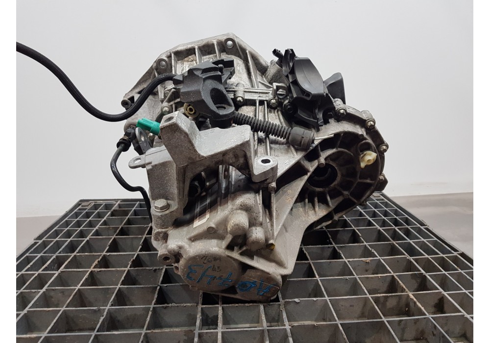 Recambio de caja cambios para renault megane iii berlina 5 p authentique referencia OEM IAM 8201184199 TL4045 320106030R