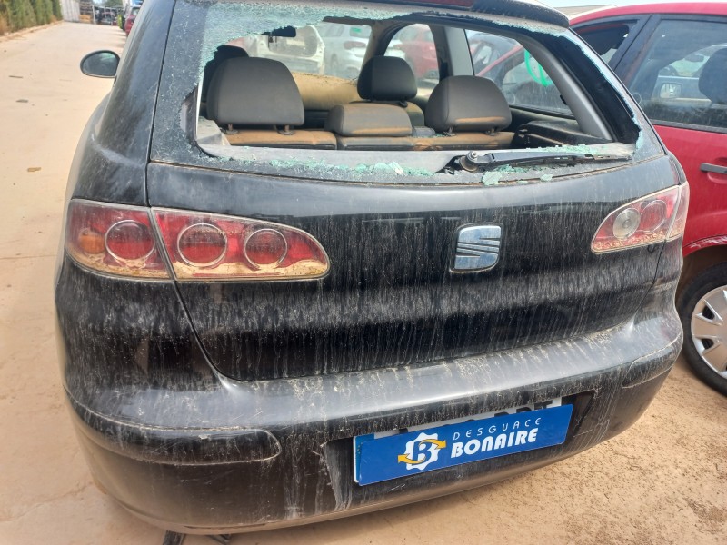 seat ibiza (6l1) del año 2001