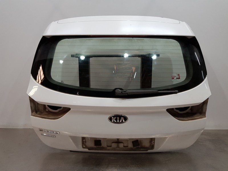 Recambio de porton trasero para kia ceed sportswagon concept referencia OEM IAM 73700J7200  