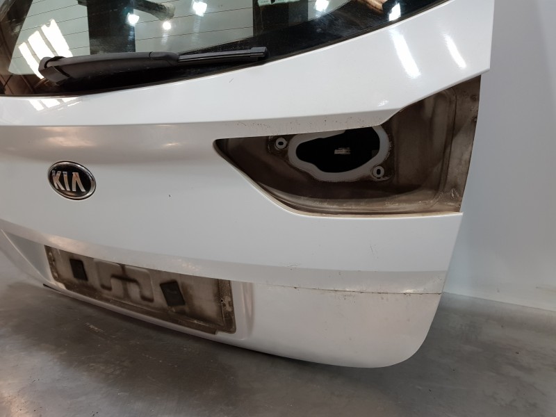 Recambio de porton trasero para kia ceed sportswagon concept referencia OEM IAM 73700J7200  