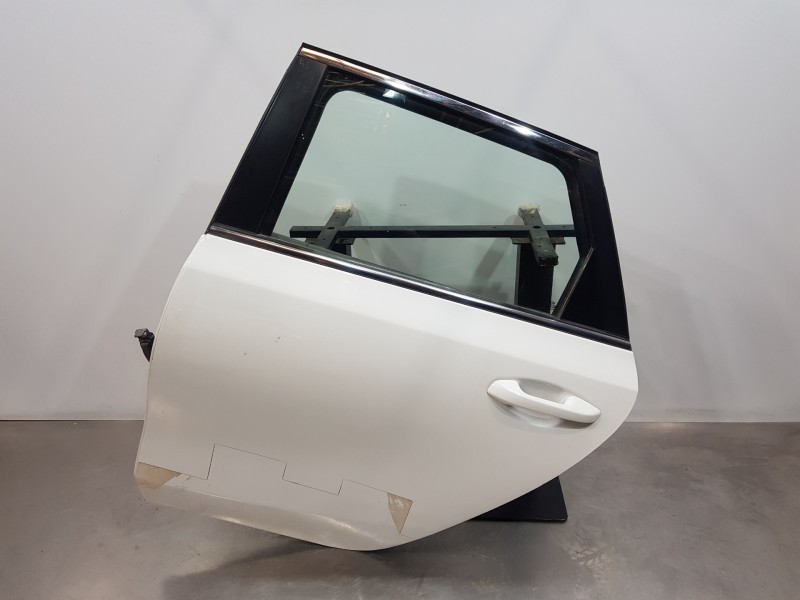 Recambio de puerta trasera izquierda para kia ceed sportswagon concept referencia OEM IAM 77003J7200  