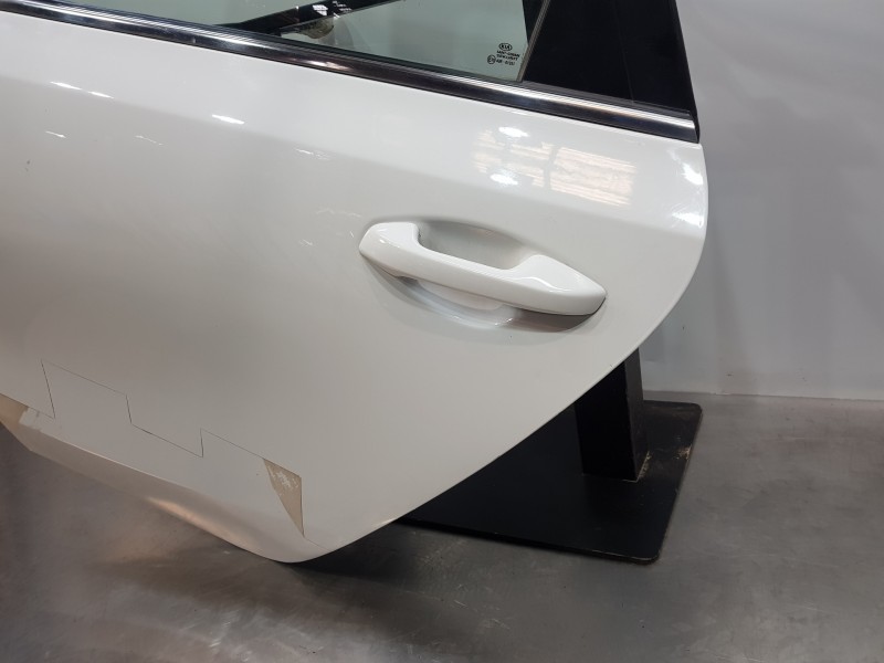 Recambio de puerta trasera izquierda para kia ceed sportswagon concept referencia OEM IAM 77003J7200  
