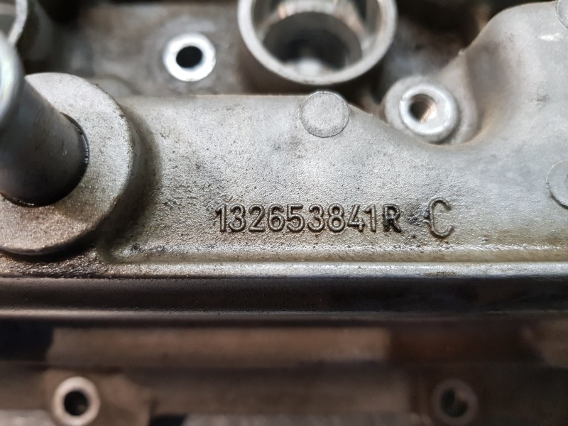 Recambio de tapa balancines para nissan juke (f15) visia referencia OEM IAM 1326400Q1B  