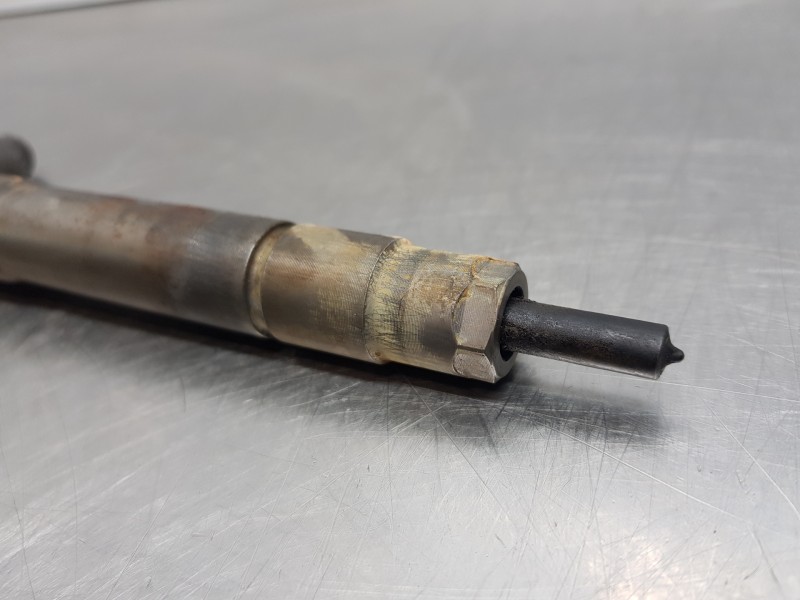 Recambio de inyector para opel vivaro b kasten/combi furgón referencia OEM IAM 0445110546  