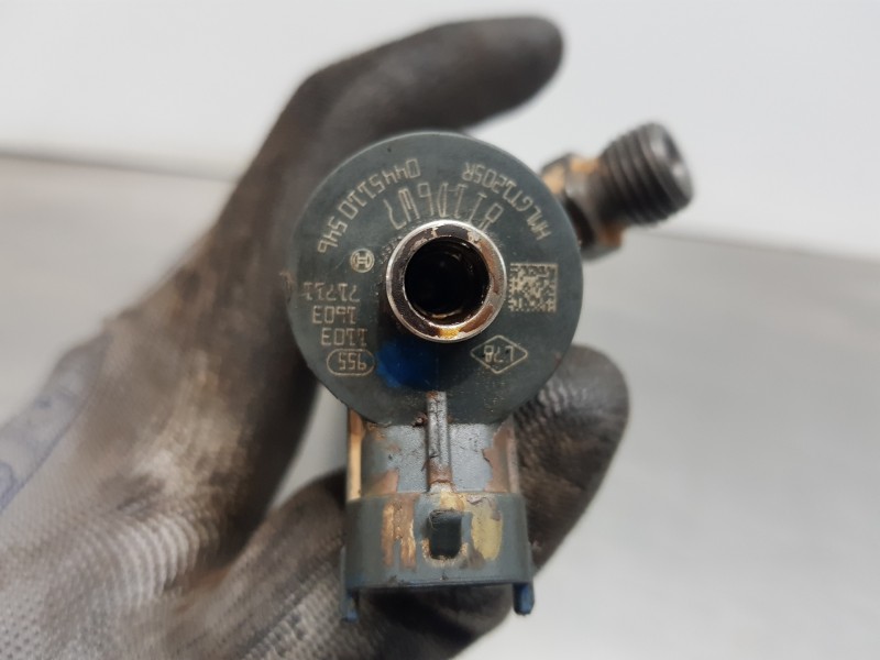 Recambio de inyector para opel vivaro b kasten/combi furgón referencia OEM IAM 0445110546  