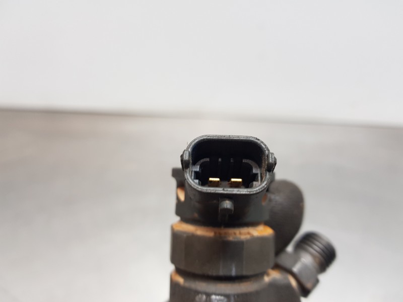 Recambio de inyector para opel vivaro b kasten/combi furgón referencia OEM IAM 0445110546  