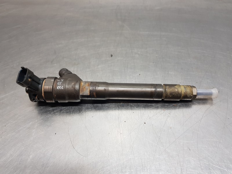 Recambio de inyector para opel vivaro b kasten/combi furgón referencia OEM IAM 0445110546  