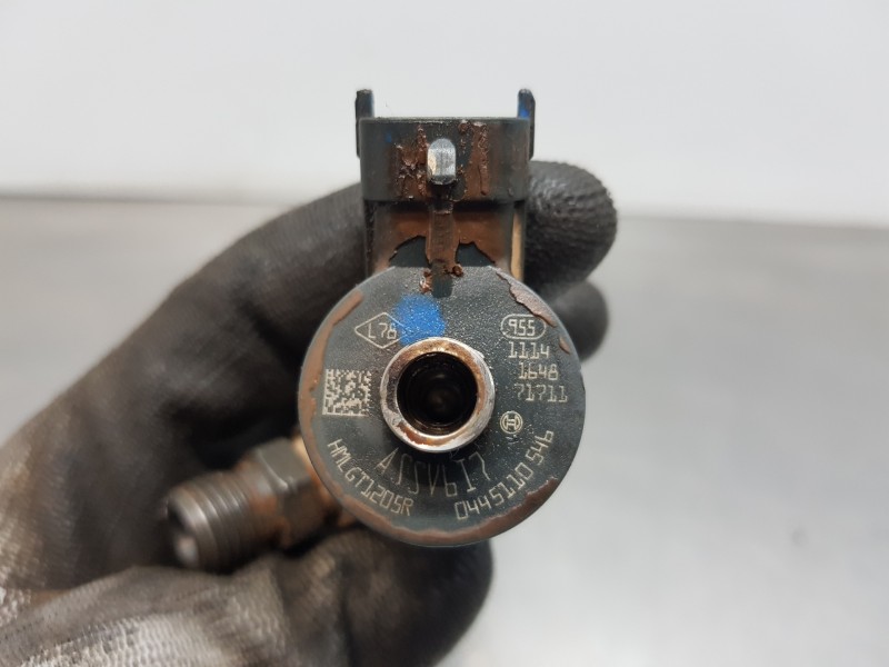 Recambio de inyector para opel vivaro b kasten/combi furgón referencia OEM IAM 0445110546  