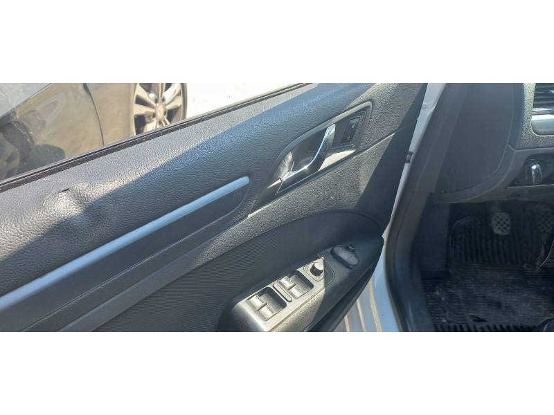 skoda superb combi (3t5) del año 2013