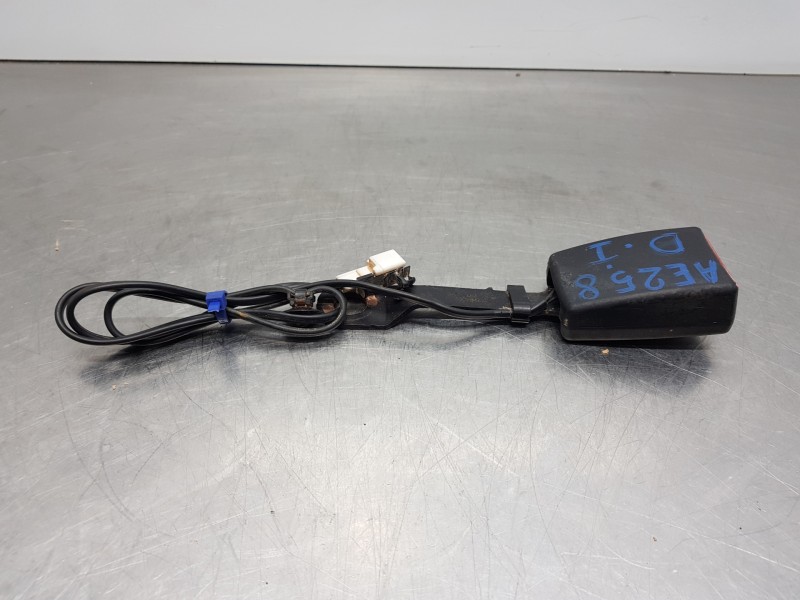 Recambio de enganche del cinturon delantero izq para nissan micra (k12e) tekna referencia OEM IAM 86842AX611  