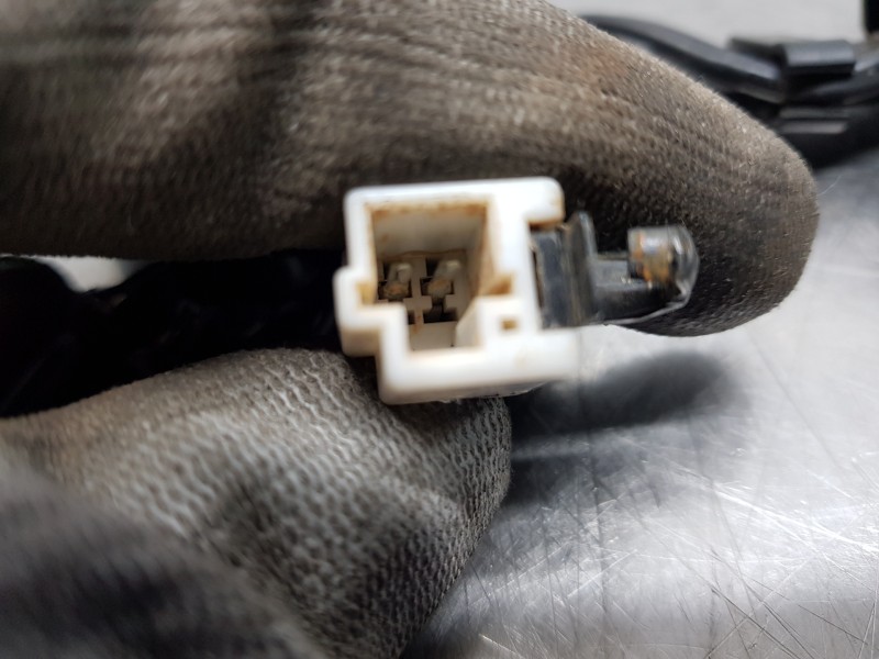 Recambio de enganche del cinturon delantero izq para nissan micra (k12e) tekna referencia OEM IAM 86842AX611  