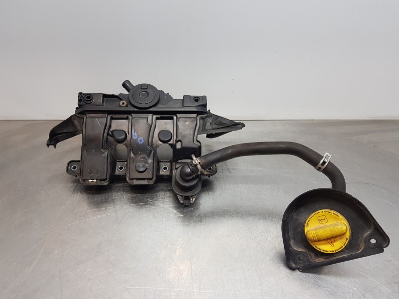 Recambio de tapa balancines para opel vivaro b kasten/combi furgón referencia OEM IAM 95523939  