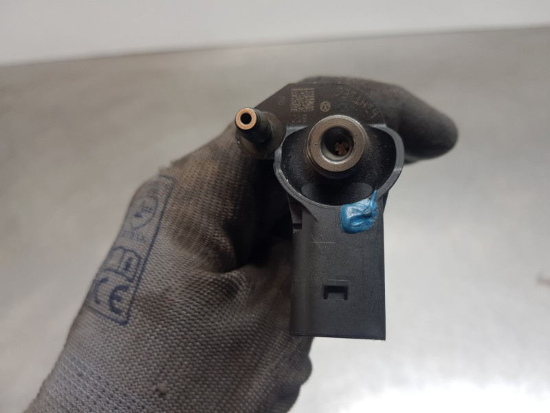 Recambio de inyector para volkswagen tiguan (5n1) advance referencia OEM IAM 03L130277 0445116030 