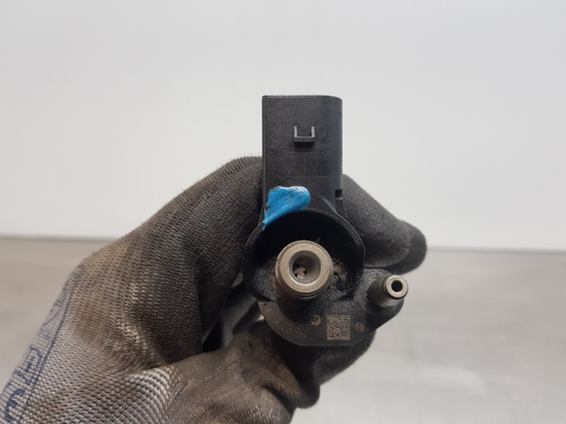 Recambio de inyector para volkswagen tiguan (5n1) advance referencia OEM IAM 03L130277 0445116030 