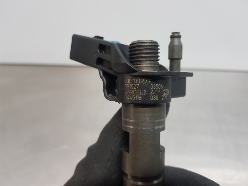 Recambio de inyector para volkswagen tiguan (5n1) advance referencia OEM IAM 03L130277 0445116030 