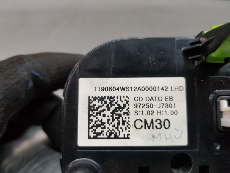 Recambio de mando climatizador para kia ceed sportswagon concept referencia OEM IAM 97250J7301WK 97250J7301 