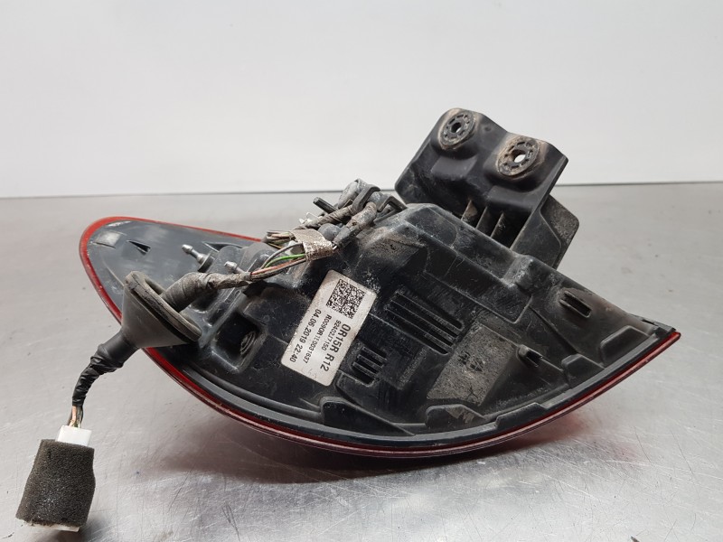 Recambio de piloto trasero derecho para kia ceed sportswagon concept referencia OEM IAM 92402J7150  