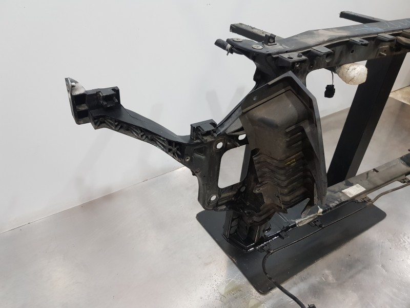 Recambio de panel frontal para kia ceed sportswagon concept referencia OEM IAM 64101J7000  