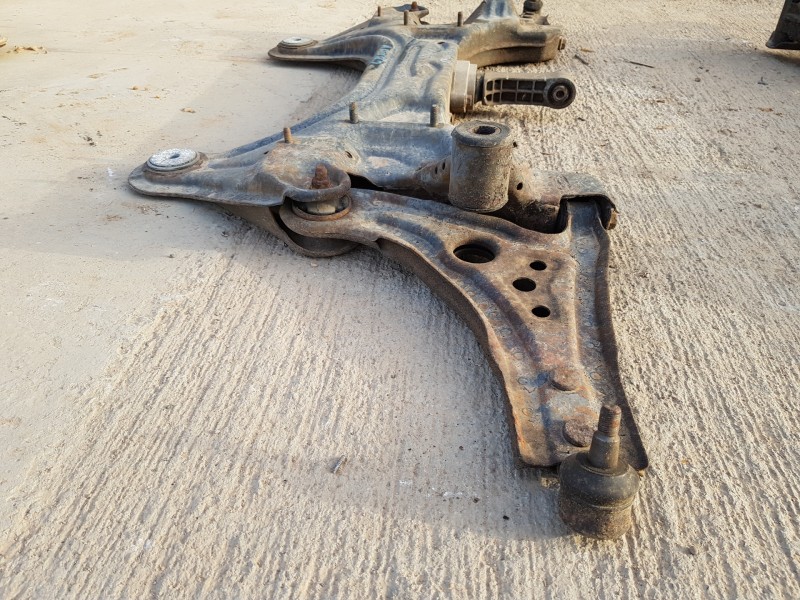 Recambio de puente delantero para chevrolet aveo ls referencia OEM IAM 96653535  