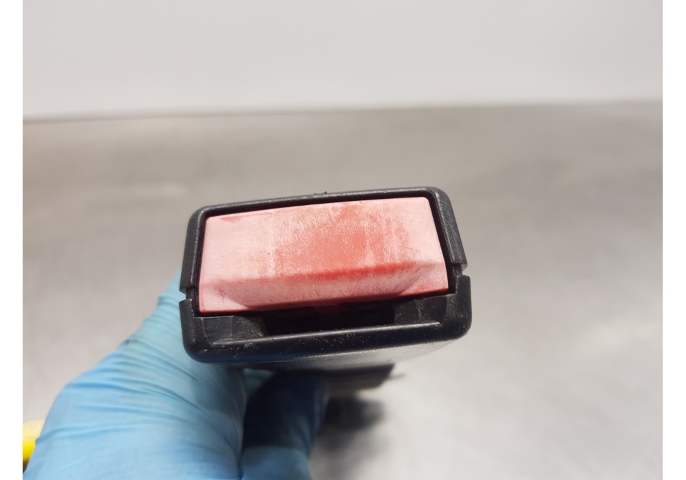 Recambio de pretensor airbag izquierdo para ford focus lim. (cb4) trend referencia OEM IAM 1717037 4M51A61209AH 4M51A61209DA