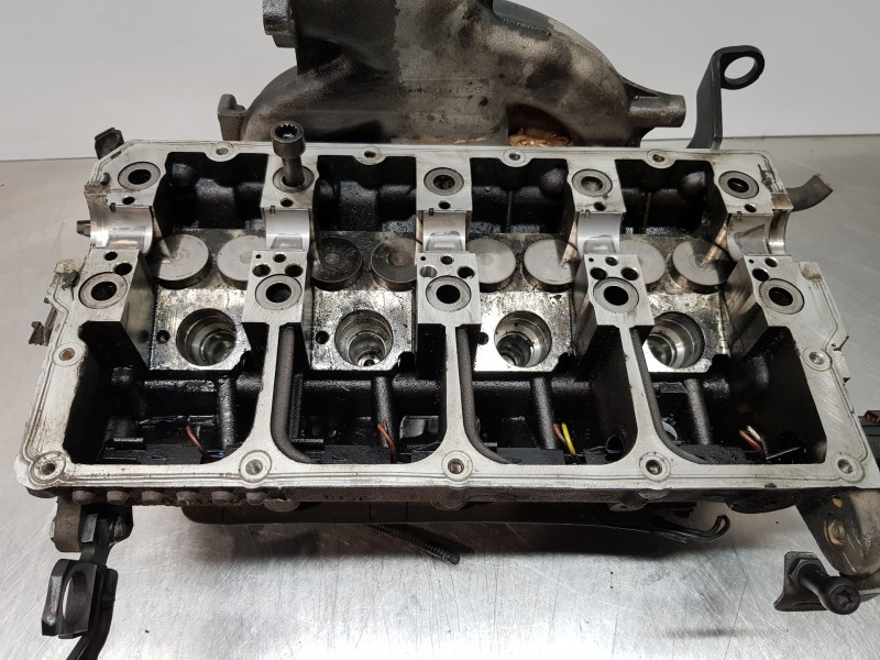 Recambio de culata para volkswagen polo (9n3) advance referencia OEM IAM 038103267AX 03G103351C 038103373R