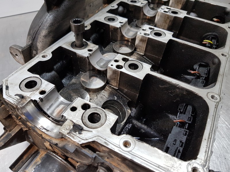 Recambio de culata para volkswagen polo (9n3) advance referencia OEM IAM 038103267AX 03G103351C 038103373R