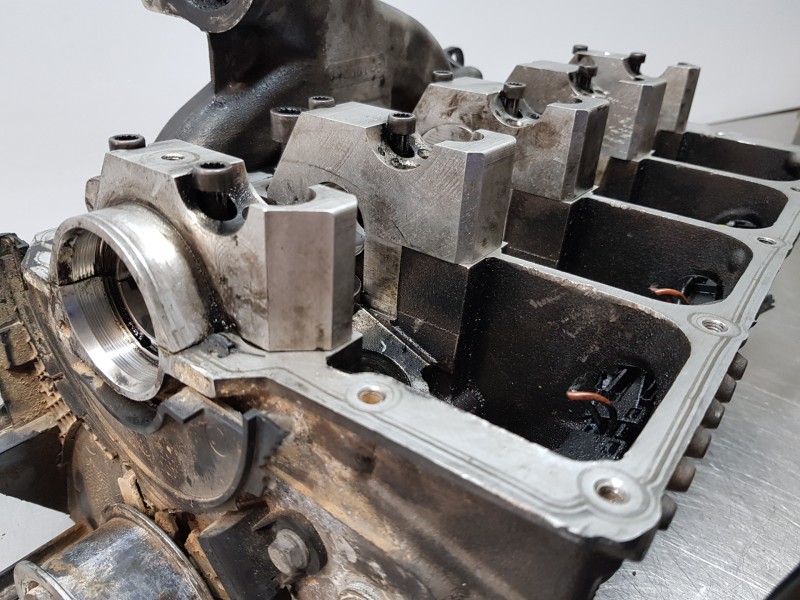 Recambio de culata para volkswagen polo (9n3) advance referencia OEM IAM 038103267AX 03G103351C 038103373R