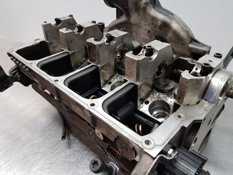 Recambio de culata para volkswagen polo (9n3) advance referencia OEM IAM 038103267AX 03G103351C 038103373R