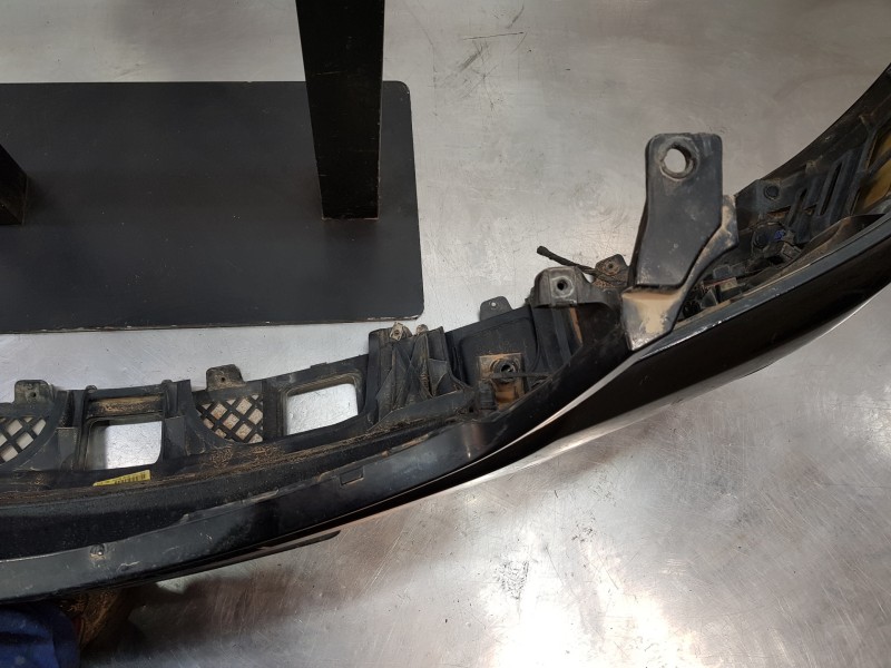 Recambio de paragolpes delantero para mercedes clase m (w164) 4-matic referencia OEM IAM A1648851025 A1648804904 