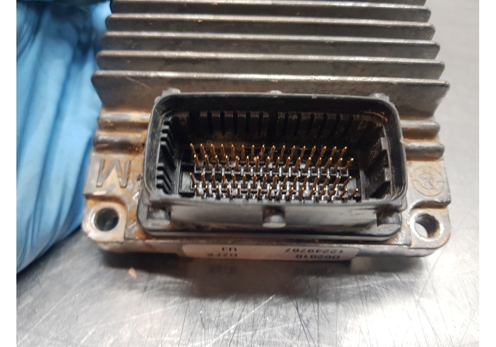 Recambio de centralita motor uce para opel combo (corsa c) tourer referencia OEM IAM 12249767 8973583775 