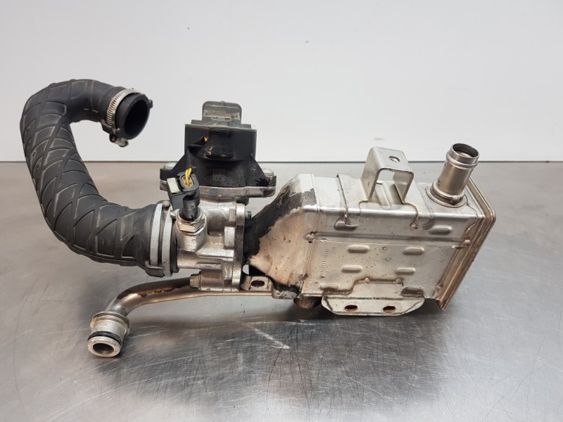 Recambio de enfriador egr para mercedes sprinter iii furgón fwd 311 referencia OEM IAM A6541402701  
