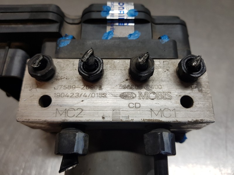 Recambio de abs para kia ceed sportswagon concept referencia OEM IAM 58920J7400 J758920900 