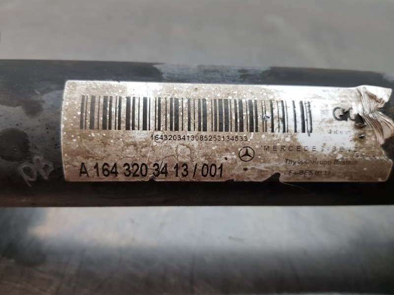 Recambio de amortiguador delantero izquierdo para mercedes clase m (w164) 4-matic referencia OEM IAM A164320013064 A1643203413 