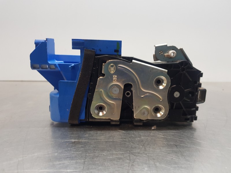 Recambio de cerradura puerta delantera derecha para hyundai tucson hybrid referencia OEM IAM 81320N7000  