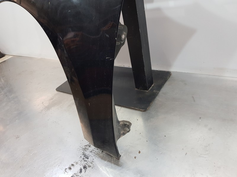 Recambio de aleta delantera izquierda para mercedes clase m (w164) 4-matic referencia OEM IAM A164881010164 A1648810101 