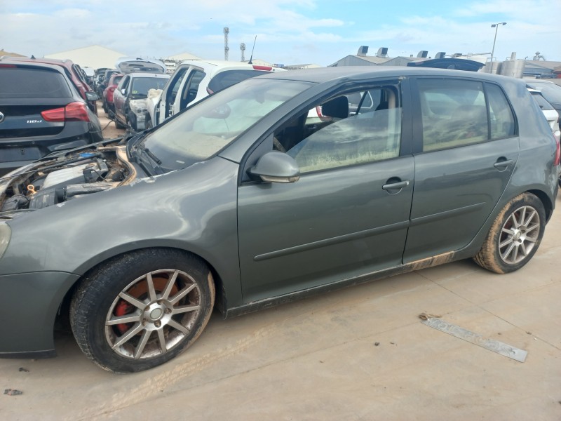 volkswagen golf v berlina (1k1) del año 2003