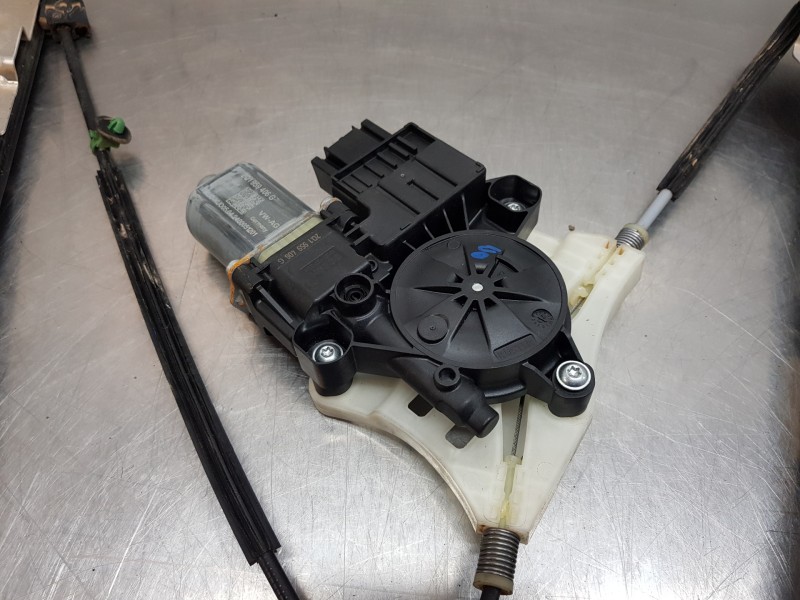 Recambio de elevalunas delantero derecho para seat arona style referencia OEM IAM 6F9837462E 2Q1959406G 