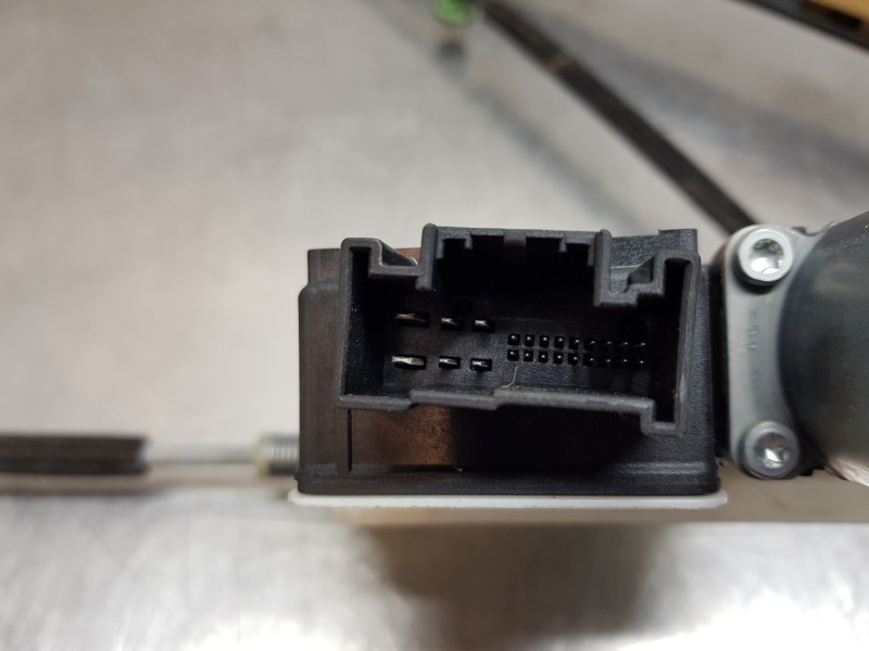 Recambio de elevalunas delantero derecho para seat arona style referencia OEM IAM 6F9837462E 2Q1959406G 