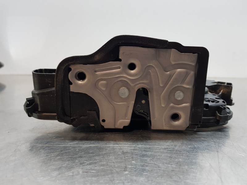 Recambio de cerradura puerta delantera derecha para seat arona style referencia OEM IAM 10B837016B  