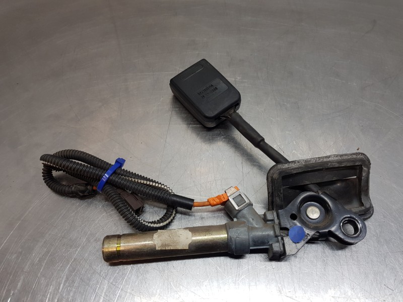 Recambio de pretensor airbag izquierdo para citroen berlingo combi referencia OEM IAM 8972S1  