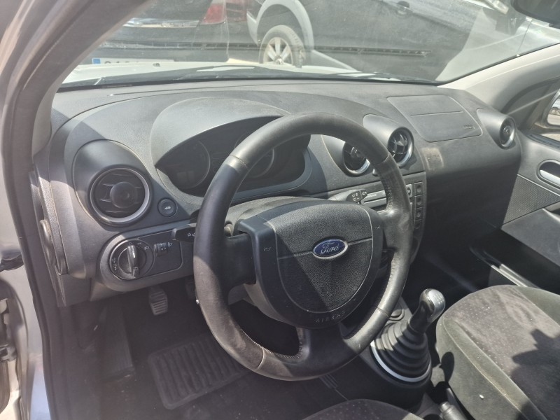 ford fiesta (cbk) del año 2005
