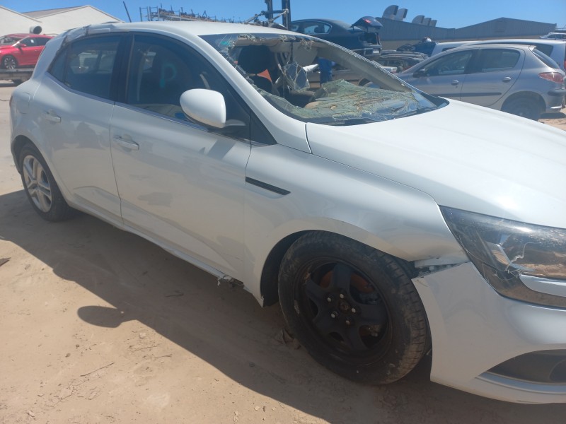 renault megane iv berlina 5p del año 2015 renault megane iv berlina 5p del año 2015