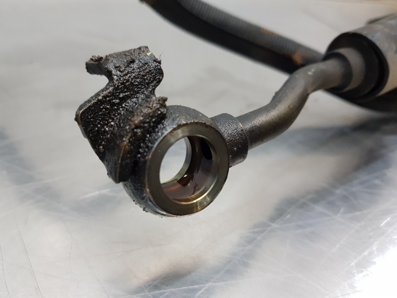 Recambio de tubo presion direccion asistida para audi a4 avant (8e) confort referencia OEM IAM 8E1422891AG 8E0422885AS 8E1422893